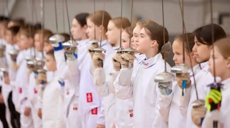 В Астрахани впервые за 30 лет прошло областное первенство по фехтованию
